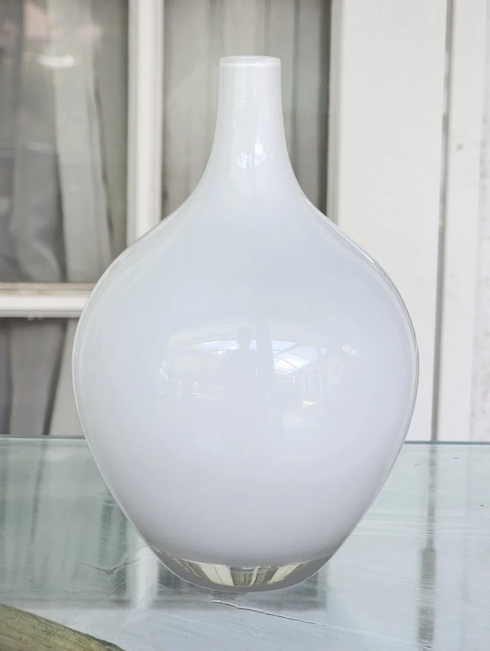 IKEA Modernist White Salong Bud Vase, Hand Blown Glass, Beautiful Shape